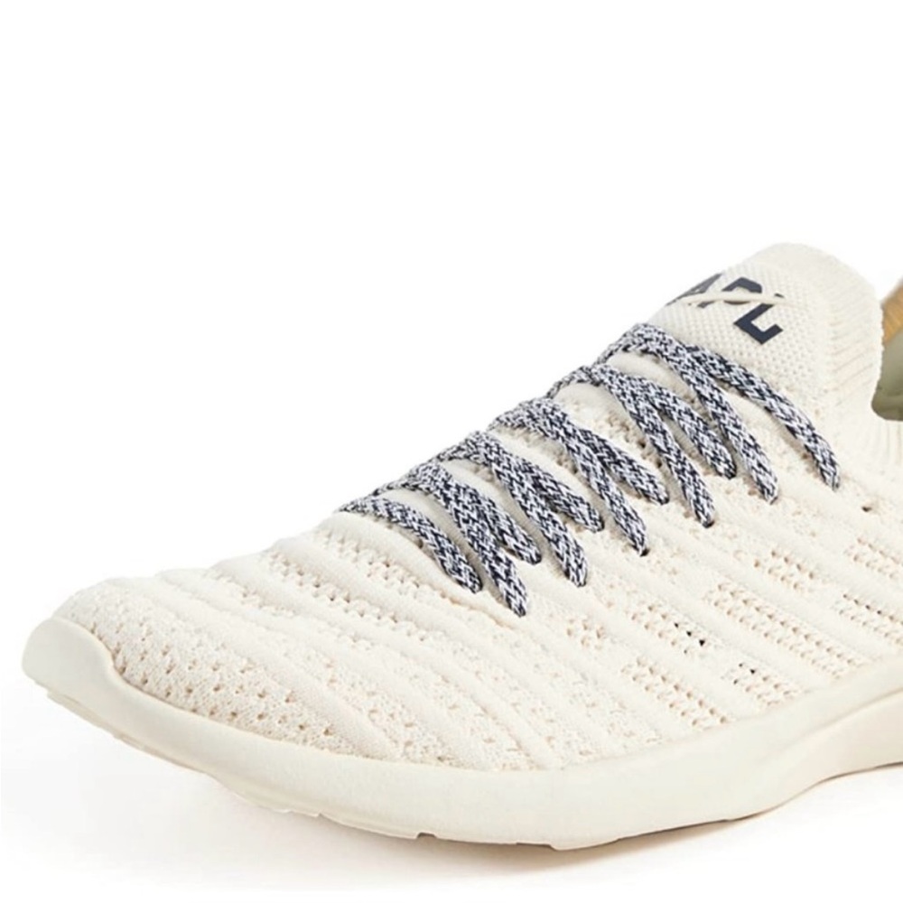 BRAND NEW APL: Women's Techloom
Wave Sneakers